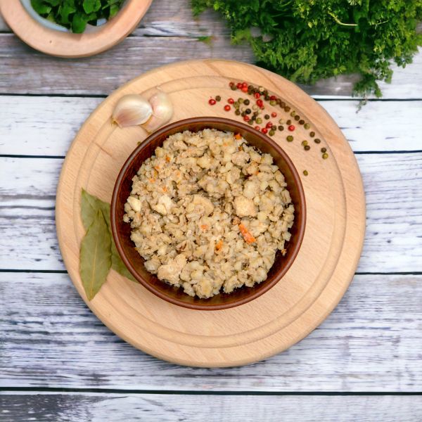 Каша перлова зі свининою та овочами
